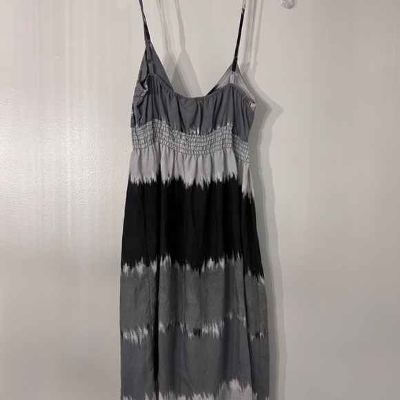 Daytrip grey and black tie die sundress - Picture 3 of 3